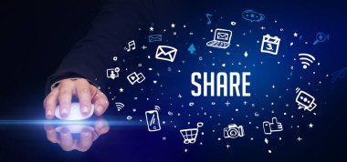 El ele tutuşan kablosuz çevre