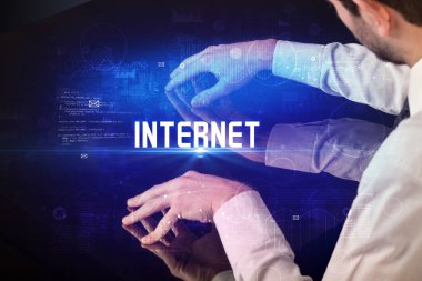 Dijital tabloya elle dokun