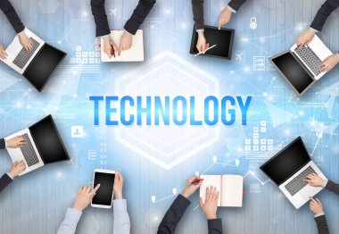 Ofiste Çalışan Meşgul İnsanlar Grubu, teknoloji konsepti