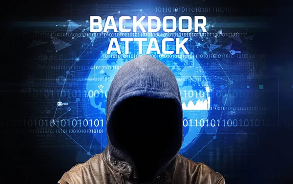 Безликий хакер за работой, концепция безопасности — стоковое фото