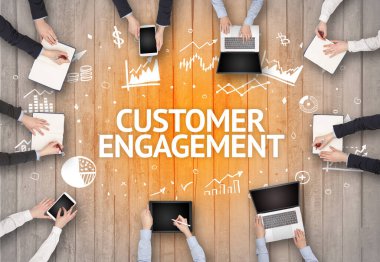 Ofiste Çalışan Meşgul İnsanlar Grubu