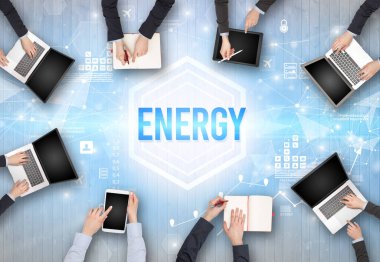 Ofiste Çalışan Meşgul İnsanlar Grubu, teknoloji konsepti