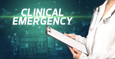 Doktor panoya notlar yazıyor, tıbbi teşhis konsepti.