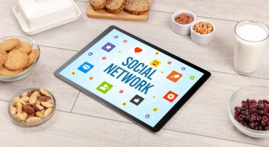 Sağlıklı Tablet Pc bileşimi, sosyal ağ kavramı
