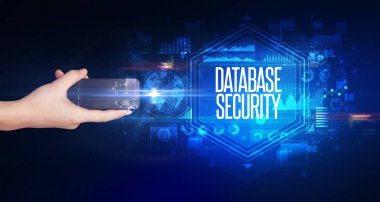 El ele tutuşan kablosuz çevre, siber güvenlik kavramı