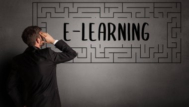 İş adamı labirent çiziyor