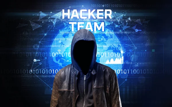 İş yerindeki yüzsüz hacker, güvenlik kavramı — Stok fotoğraf