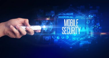 El ele tutuşan kablosuz çevre, siber güvenlik kavramı