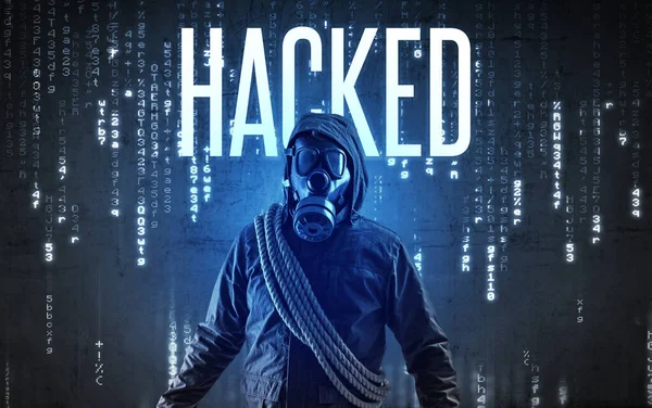 Gesichtsloser Hacker mit HACKED-Aufschrift, Hacking-Konzept — Stockbild Gesichtsloser Hacker mit Inschrift — Stockfoto