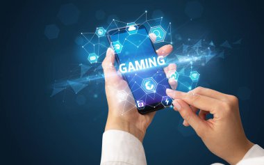 Teknoloji kavramına sahip akıllı telefon kullanımı