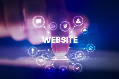 Web teknolojisi simgeleriyle tablete dokunmak