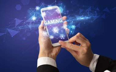 Teknoloji kavramına sahip akıllı telefon kullanımı