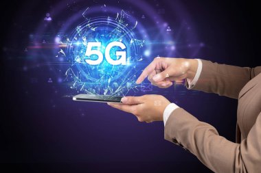 Kısaltmalı dokunmatik ekranın yakın plan görüntüsü.