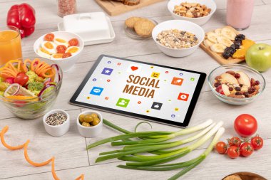 Sağlıklı Tablet Pc bileşimi, sosyal ağ kavramı