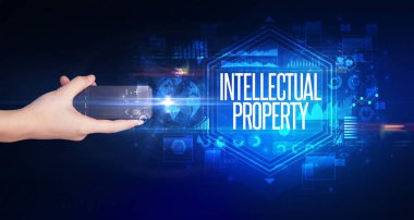 El ele tutuşan kablosuz çevre, siber güvenlik kavramı