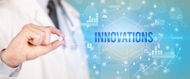 Doktor ilaç veriyor.