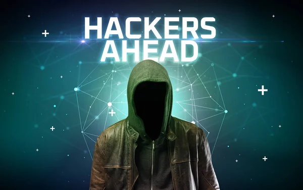 Загадочный хакер, концепция онлайн-атаки — стоковое фото