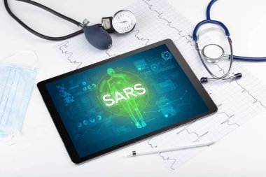 Tablet bilgisayar ve doktor araçları