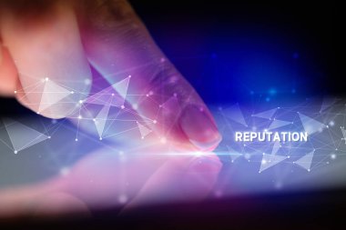 İş bağlantısı konsepti ile tablete dokunmak