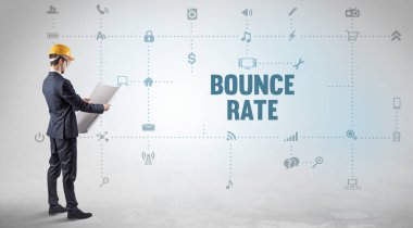 Yeni bir sosyal medya üzerinde çalışan mühendis