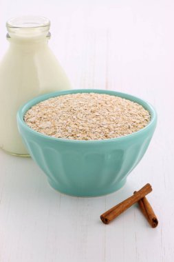 Yulaf ezmesi lezzetli ve besleyici maddeler, vintage Wood retro ayarı Fransızca.