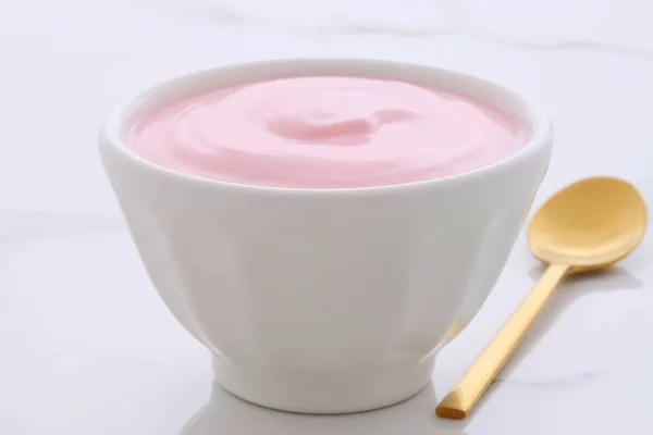 Yogurt Greco Alla Fragola Artigianale Lento Sfornamento Con Molta Frutta — Foto Stock