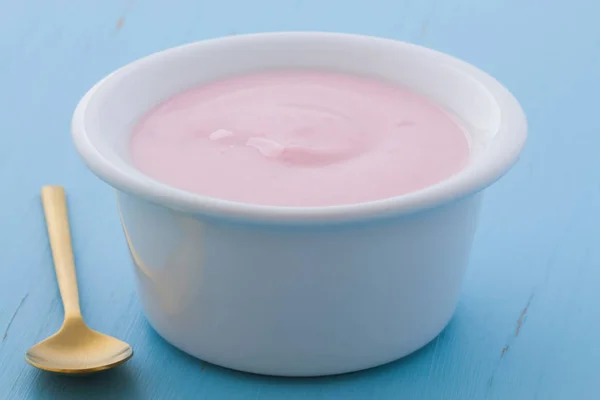 Läckra Kommersiella Franska Vaniljsås Stil Yoghurt Med All Frukt Blandas — Stockfoto