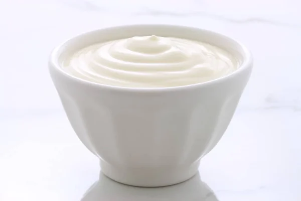 Delizioso Nutriente Sano Yogurt Fresco Liscio Marmo Carrara Italiano Vintage — Foto Stock