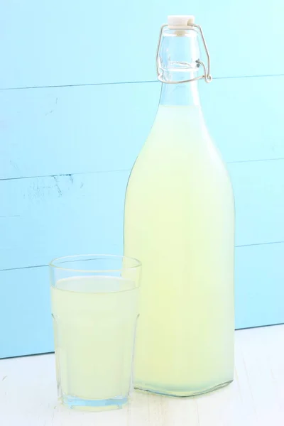 Lahodné Výživné Organické Limonádu Vintage Láhev Sklenice — Stock fotografie