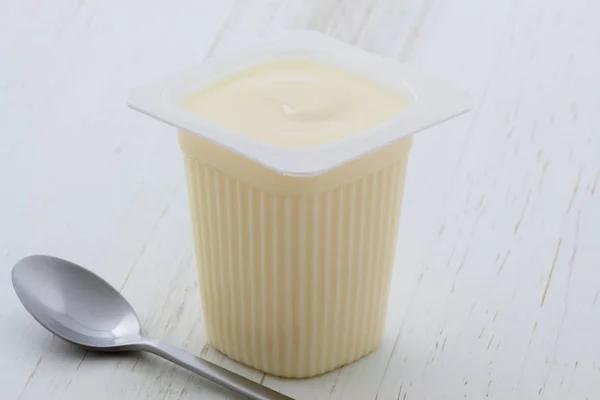 Delicious Nutritious Healthy Fresh Plain Yogurt Cup Vintage Retro Styling — Stock Photo, Image