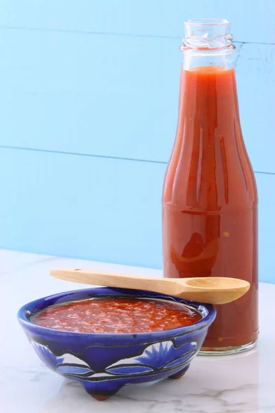 Řemeslník Mexické Hot Salsa Vintage Talavera Mísa Lahodné Čerstvé Svěží — Stock fotografie