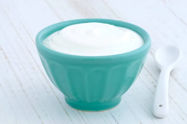 Delizioso Nutriente Sano Yogurt Greco Fresco Tavola Legno Antico — Foto Stock