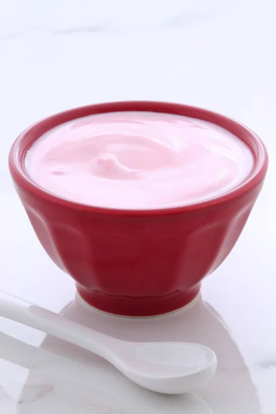 Yogurt Greco Alla Fragola Artigianale Lento Sfornamento Con Molta Frutta — Foto Stock