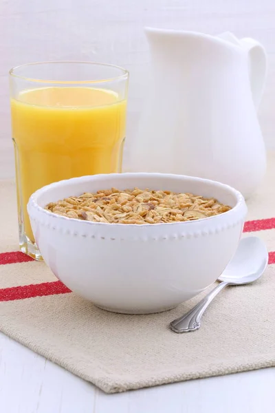 Smaczne Pożywne Śniadanie Lekko Tosty Musli Lub Granola Zbóż Vintage — Zdjęcie stockowe