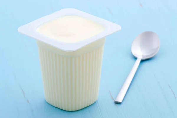 Deliziosa Nutriente Sana Tazza Yogurt Fresco Semplice Vintage Stile Retrò — Foto Stock