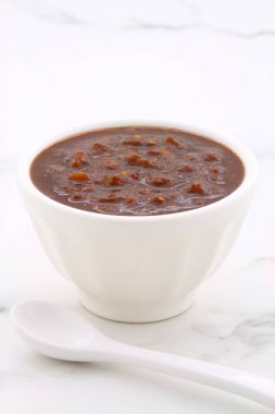 Esnaf Meksika isot sos tüm Meksika, Teksas-Meksika Tarifleri ve iki taraf için mükemmel bir lezzetli dumanlı lezzet ile vintage carrara mermer tabloda.