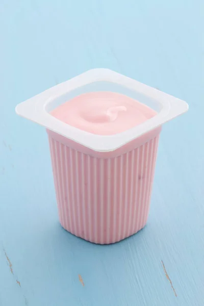 Delicioso Iogurte Estilo Creme Francês Comercial Com Toda Fruta Misturada — Fotografia de Stock