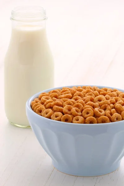 Delicious Nutritious Lightly Toasted Breakfast Honey Nuts Cereal Loops Vintage — Stock Photo, Image