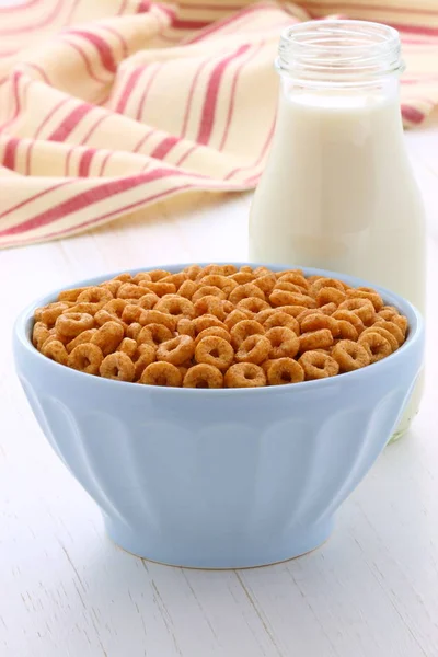 Delicioso Nutritivo Levemente Tostado Café Manhã Mel Nozes Cereal Loops — Fotografia de Stock