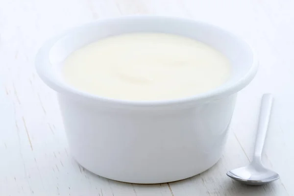 Lækker Nærende Sund Frisk Almindelig Yoghurt Kop Vintage Retro Styling - Stock-foto