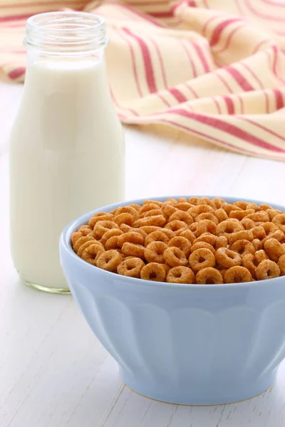 Delicious Nutritious Lightly Toasted Breakfast Honey Nuts Cereal Loops Vintage — Stock Photo, Image