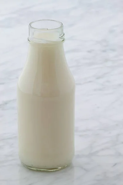 Смачне Свіже Молоко Одне Основних Джерел Харчування — стокове фото