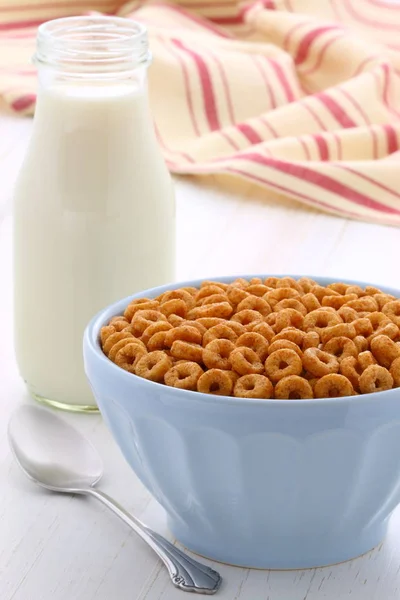 Delicious Nutritious Lightly Toasted Breakfast Honey Nuts Cereal Loops Vintage — Stock Photo, Image