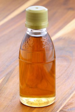 vermont ve Kanada Dünya ünlü gözleme, gözleme ve ayrıca pişmiş mal bir sürü gibi herhangi bir gıda üzerinde büyük yapılan lezzetli akçaağaç şurubu. 