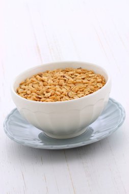 lezzetli ve besleyici kahvaltı müsli veya granola tahıl hafif kızarmış.