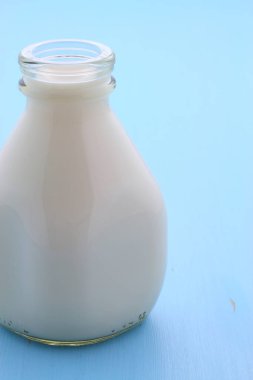 Lezzetli taze süt, bir beslenme birincil kaynaklar.