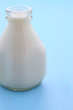 Lezzetli taze süt, bir beslenme birincil kaynaklar.