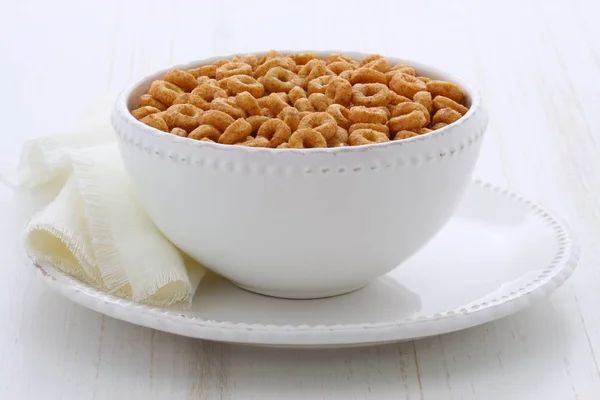 Healthy Delicious Whole Wheat Cereal Loops — Stock Photo, Image