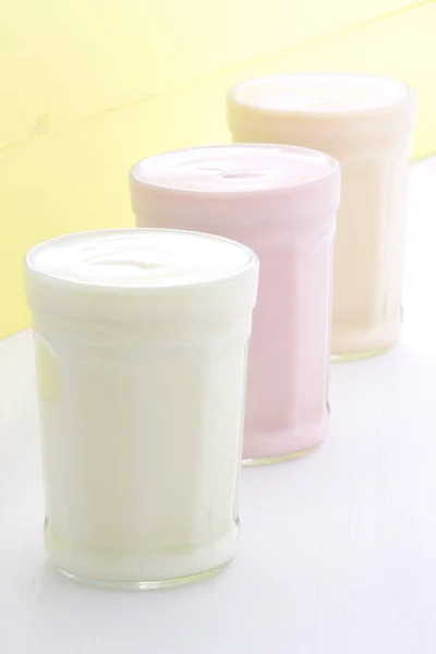 Heerlijke Voedzame Gezonde Verse Yoghurt Vintage Hout — Stockfoto