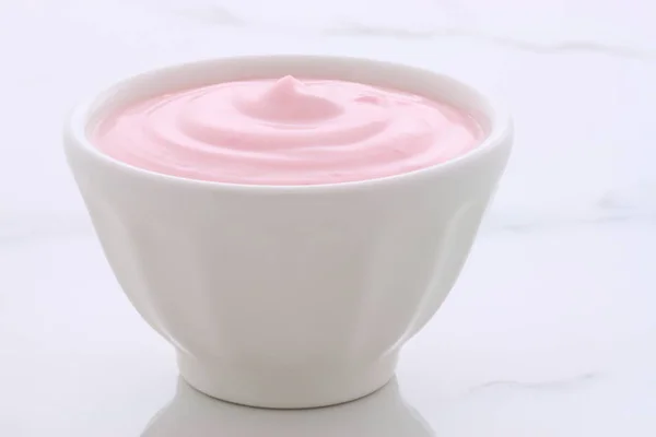 Delicious Slow Churned Greek Strawberry Yogurt Lots Fruit Protein Perfect — Stock Photo, Image